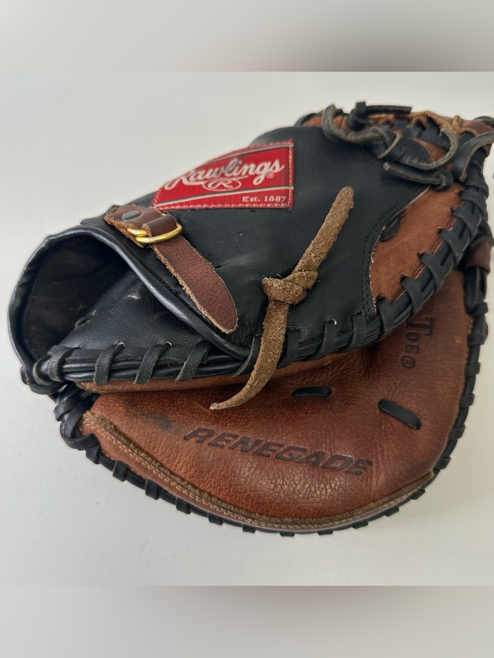 Kids baseball glove style sandal